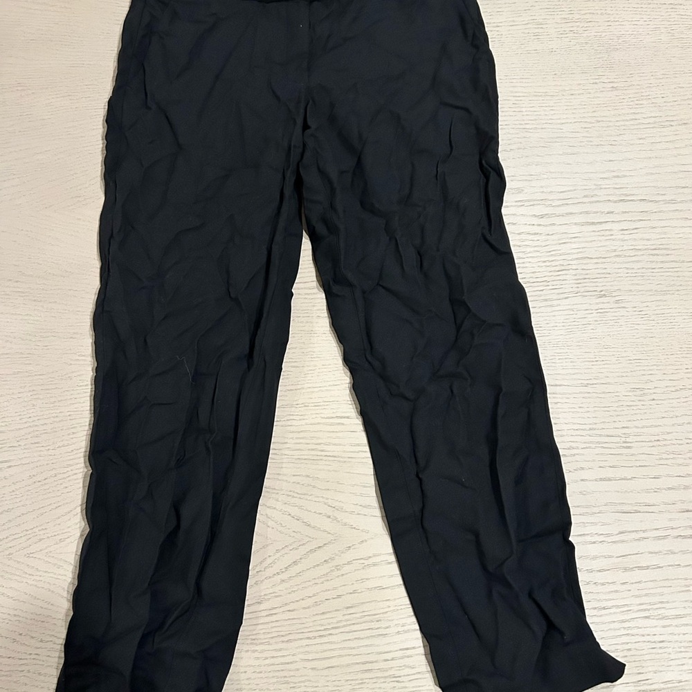 Kit and Ace Black Capris
